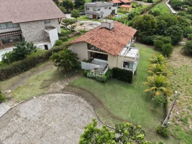 Casa de condomínio com 05 suítes à venda em Gravatá/PE!