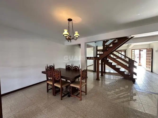 Casa Residencial/Sobrado para aluguel, 4 quartos, 1 suíte, 1 vaga, Guarujá - Porto Alegre/
