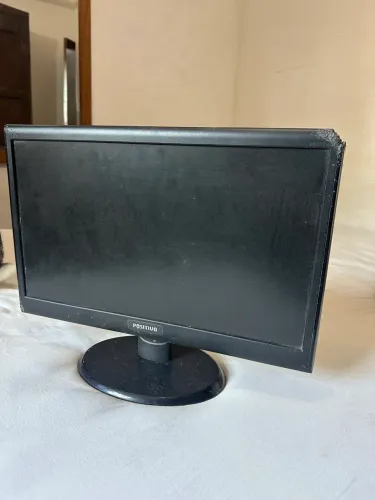 Monitor Positivo com avarias