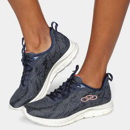 Tenis de corrida e academia