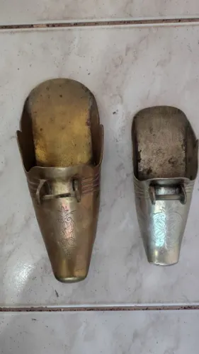 Relíquia - Estribos (antiquário)