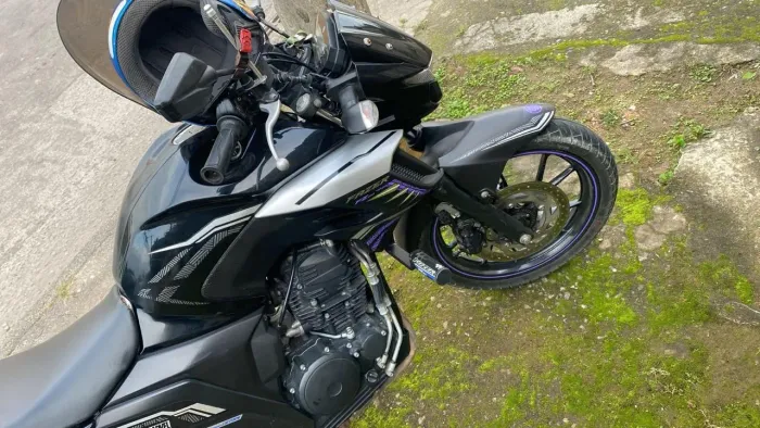 Vendo Moto Fazer 250 Pantera Negra