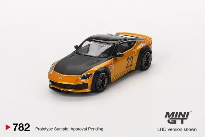 Mini GT Nissan Z Gold Liberty Walk 1/64