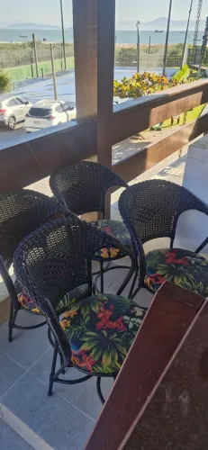 4 cadeiras de rattan