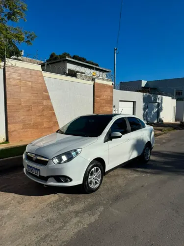 Fiat Grand Siena Attrac. 1.4 EVO F.flex 8V 2014