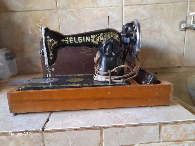 Máquina de Costura Vintage