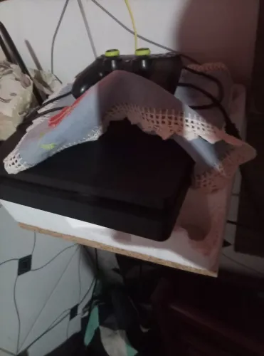 Vendo PS4 1TB