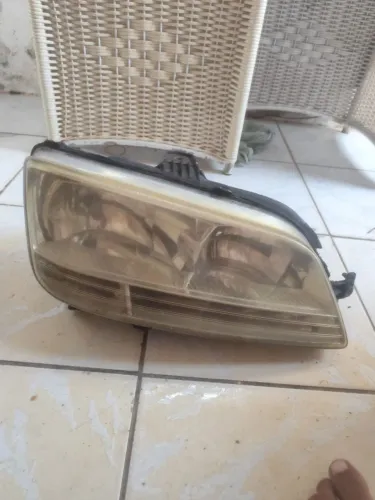 Farol Fiat Idea par original usado