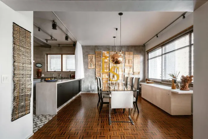 Apartamento reformado com 4 suítes e 2 vagas à venda, 347 m² - Jardim América