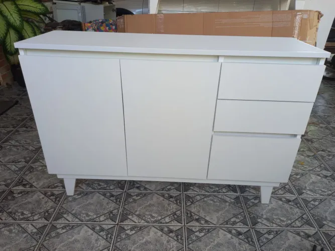 Armário de 3 potas e 2 gavetas novo 