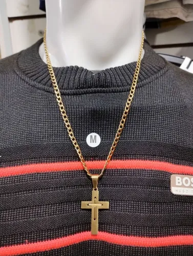 Cordão de aço crucifixo novo