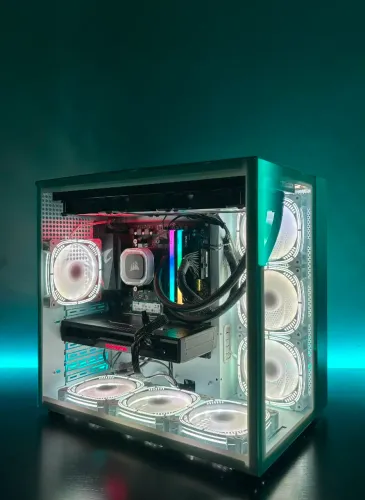 PC Gamer Ryzen 7 5700X3D RX 6750 XT 12GB 32GB 1TB Water Cooler NF