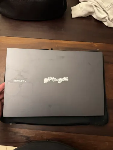 Vendo notebook i5 11 gen BARBADA