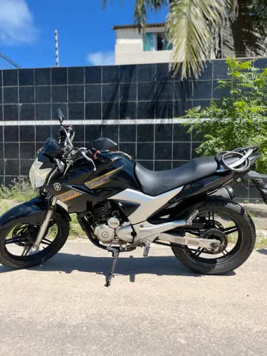 Vendo Moto Yamaha YS 250 2010
