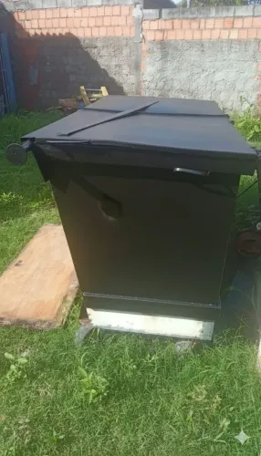 Caçamba para lixo/lixeira . reformado/reforçado