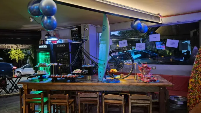Mesa pra bar , sítio, academia