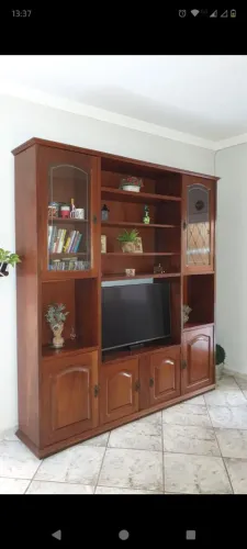 Vendo estante de madeira (somente o móvel)