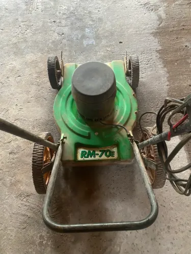 ? Vende-se Cortador de Grama Trapp RM-70E