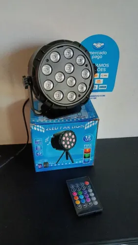 Caixa de som de tomada via bluetooth com comando de voz / SUPER OFERTA 