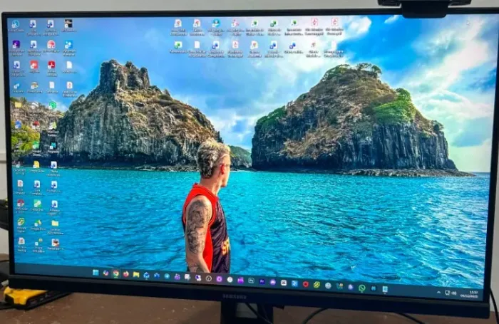 Monitor Samsung Odyssey G3 24? Full HD 144Hz - Ajuste de Altura - Estado de Novo