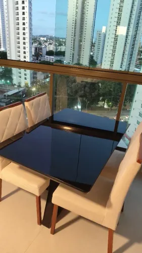 Mesa e 4 cadeiras R$ 1.200,00