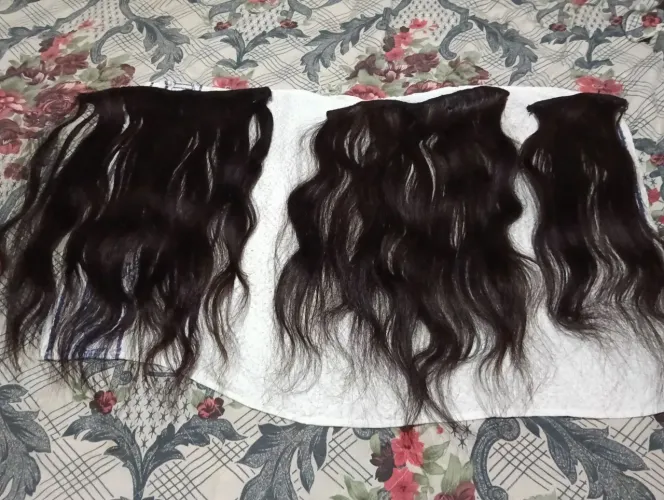 Cabelo muito bom comprei de 1200 vendo porque o meu creceu
