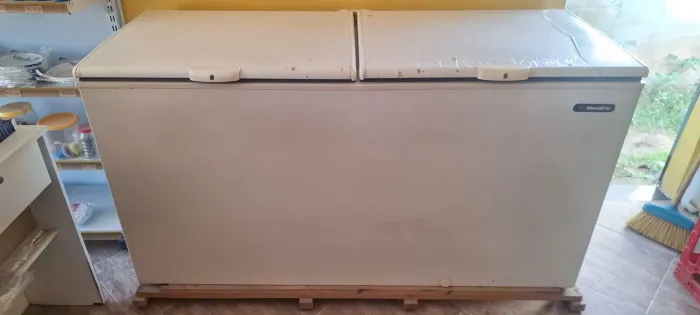 Freezer Metalfrio 550 litros Horizontal