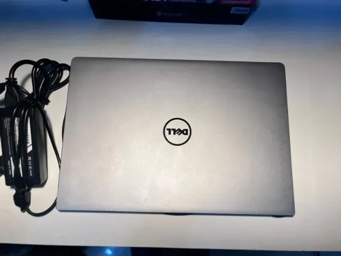 Notebook Dell Inspiron 15 Série 7000 (Modelo 7560)/ Intel Core i7-7500U (Dual Core)