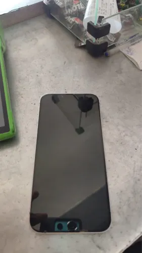 iPhone 14 Plus roxo