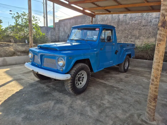 Ford F-75 4X4 2.3 1977
