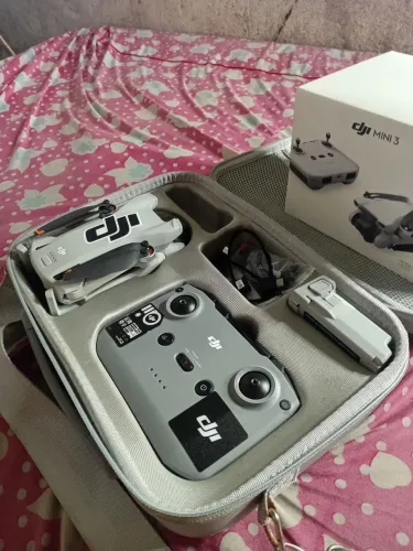 Drone dji mini 3 com bateria plus 45min de voo + beg de transporte