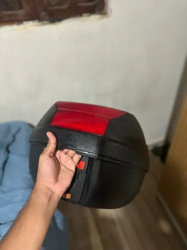 Baú pra moto universal