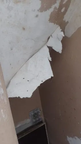 Reformas e pintura de casas e fachadas de prédios em geral.