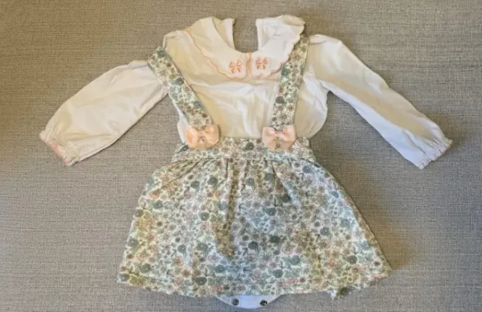 Conjunto Milon body e jardineira floral, 12 a 18 meses