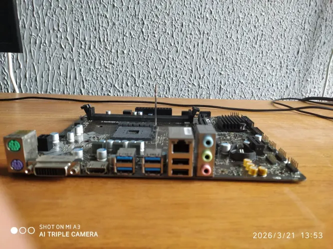 Placa Mãe de PC para retirada de peças 
