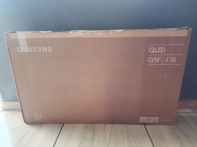 Tv samsung 43 polegadas Qled na caixa com nota fiscal!