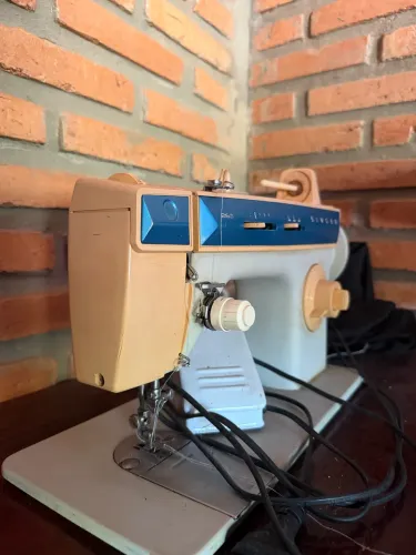 Máquina de Costura Singer 262 Vintage - Clássica e Robusta