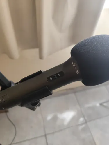 Braço Articulado Bomge para Microfone - Estado de Novo (Niterói)