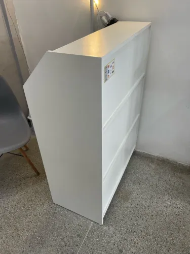 Balcão de caixa e mesa escrivaninha