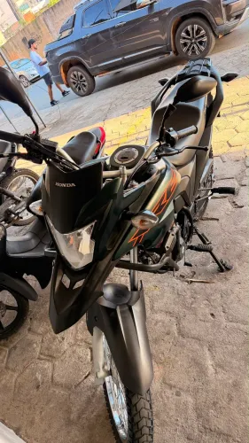 Verde se moto única dona chave reserva manual todas revisões feita pela Honda 