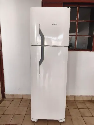 Geladeira excelente 