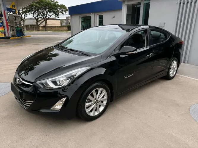Hyundai Elantra GLS 2.0 16V Flex Aut. 2015