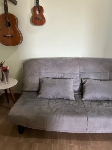 Sofá cama couro cinza 4lugares