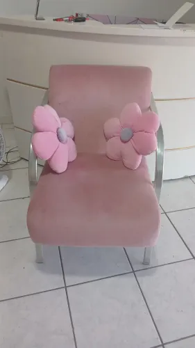Cadeira rosa nova retirar no local