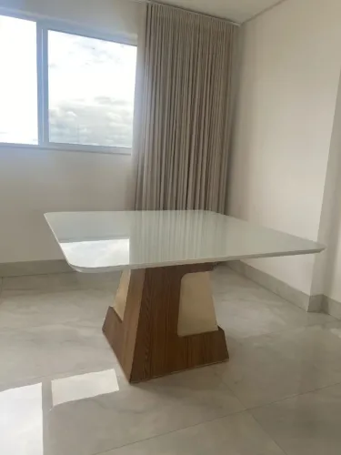 Mesa grande de jantar completa com 6 cadeiras inclusas