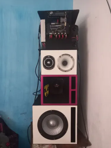 Vendo som automotivo 