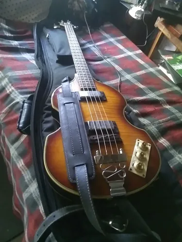Vendo contrabaixo epifhane mod paul markarttiney 2.500  