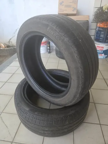 4 Pneus Pirelli 215/50 R17 - usados