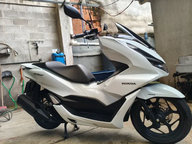 Vendo PCX - 160/2023 muito nova 