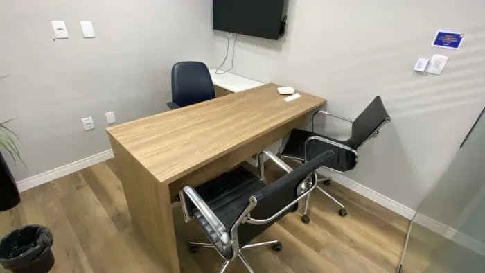 EXCELENTES MÓVEIS DE ESCRITÓRIO CORPORATIVOS - ITAJAÍ/SC